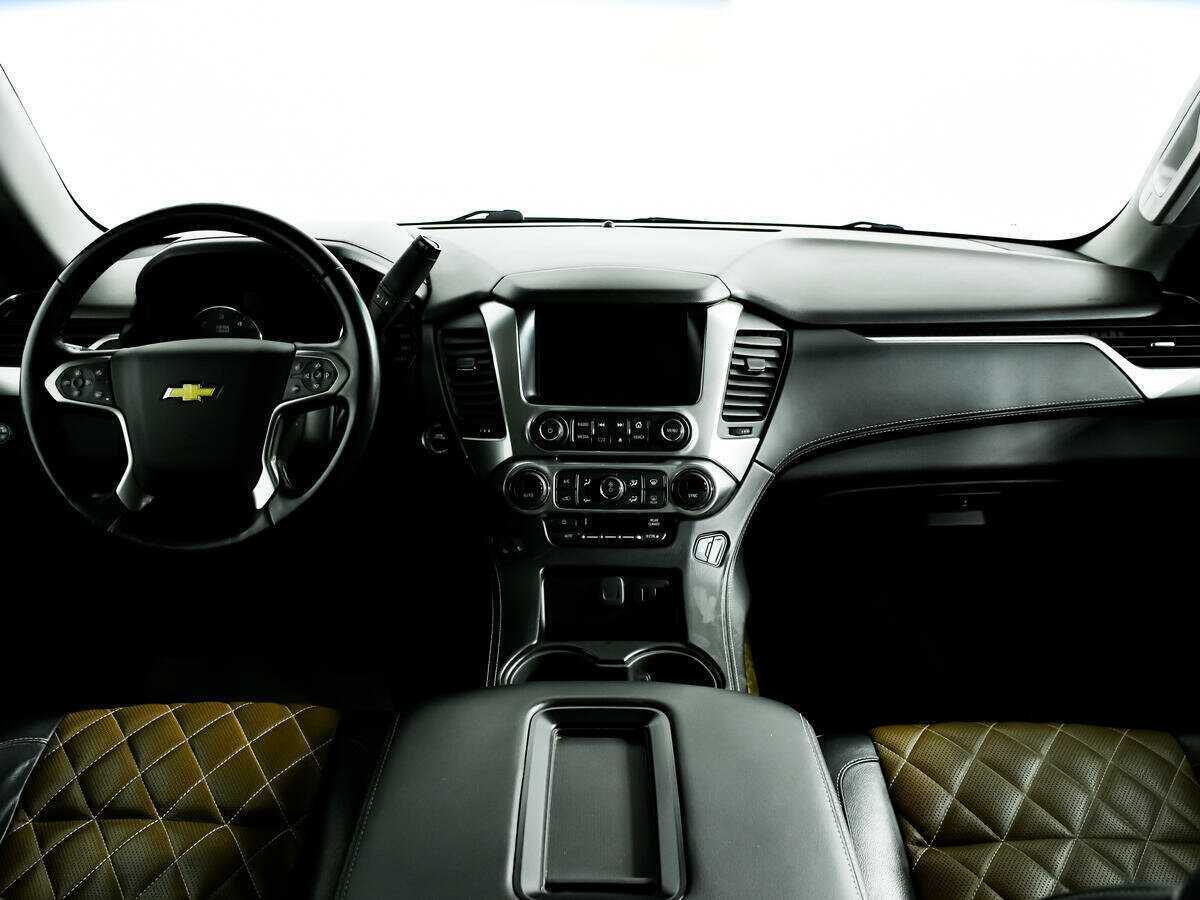 Chevrolet Tahoe с пробегом — 2017 год. Фото: #10