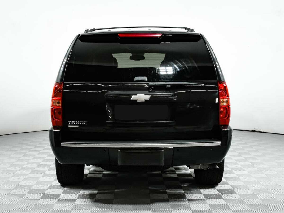 Chevrolet Tahoe с пробегом — 2012 год. Фото: #4