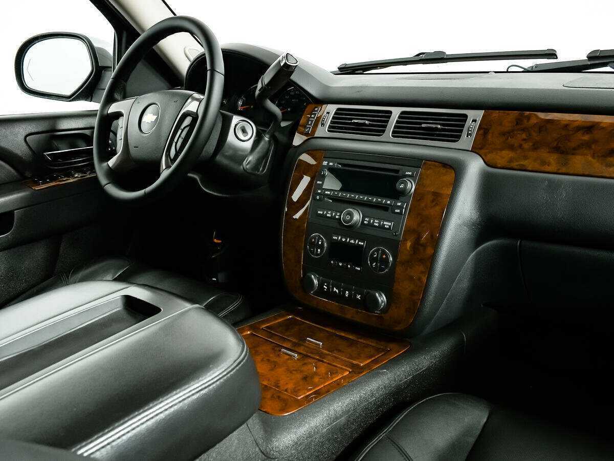 Chevrolet Tahoe с пробегом — 2012 год. Фото: #6