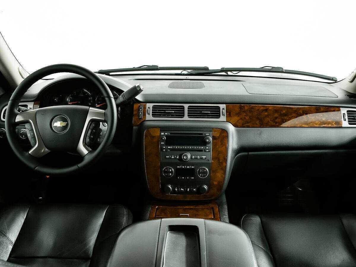 Chevrolet Tahoe с пробегом — 2012 год. Фото: #8