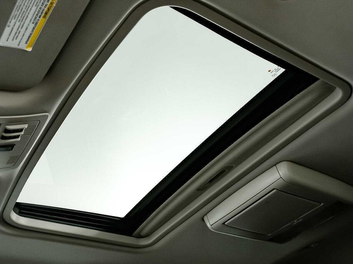 Chevrolet Tahoe с пробегом — 2012 год. Фото: #11