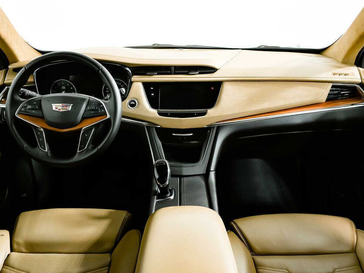 Cadillac XT5 с пробегом — 2017 год. Фото: #10