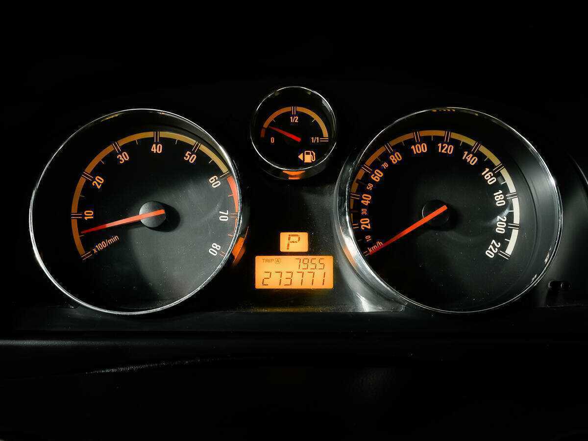 Opel Antara с пробегом — 2011 год. Фото: #8