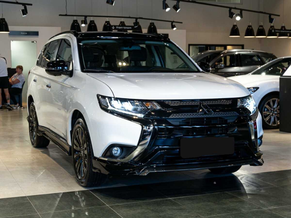 Mitsubishi Outlander с пробегом — 2022 год. Фото: #3
