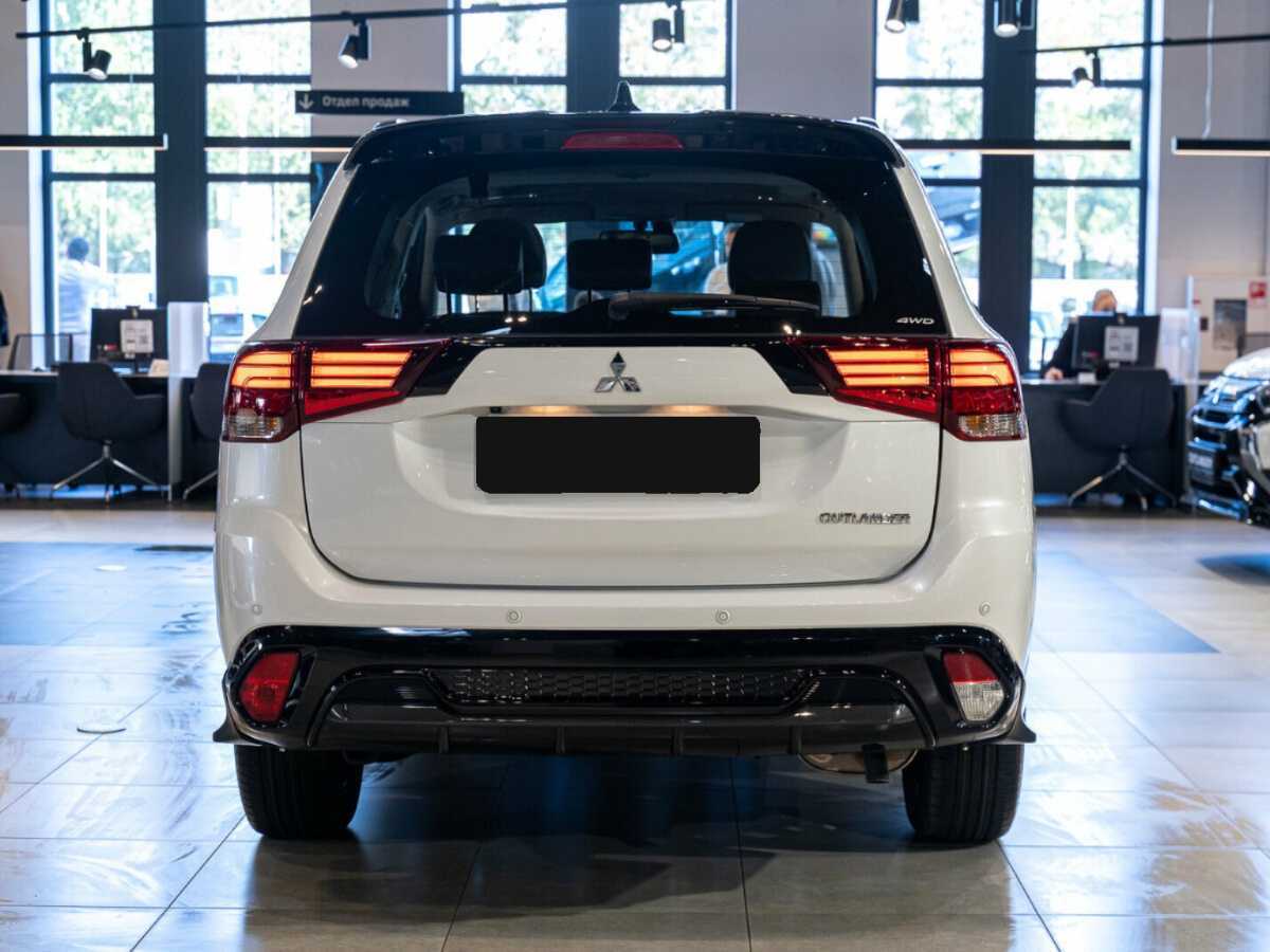 Mitsubishi Outlander с пробегом — 2022 год. Фото: #5