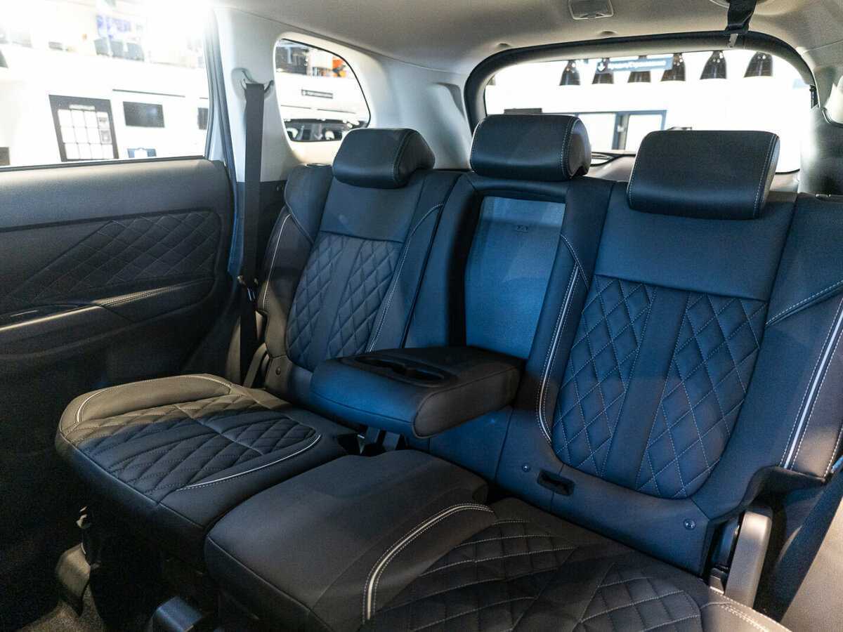 Mitsubishi Outlander с пробегом — 2022 год. Фото: #14