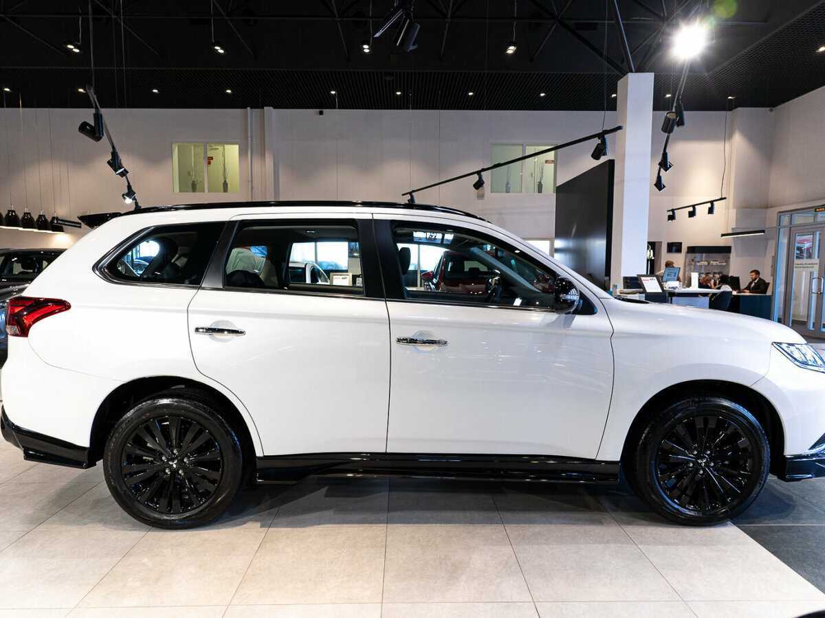 Mitsubishi Outlander с пробегом — 2022 год. Фото: #4