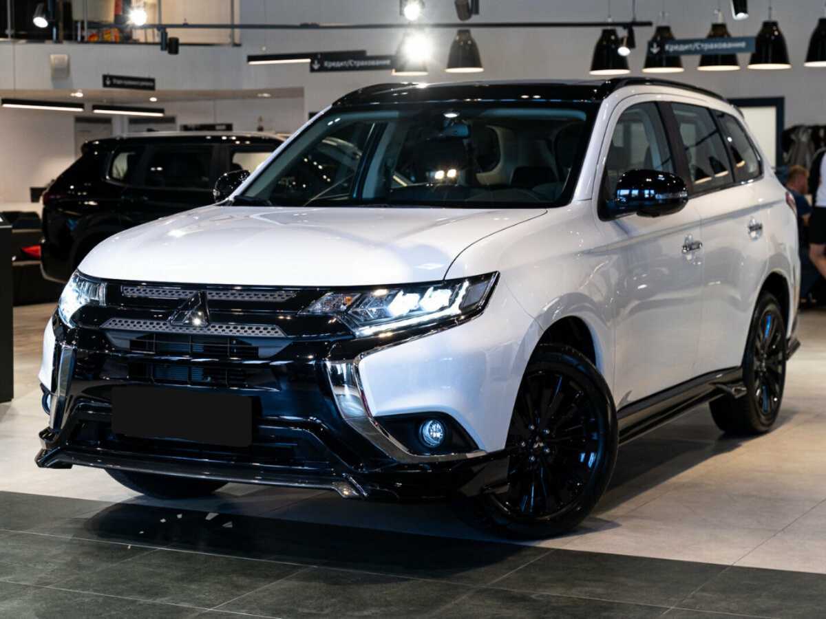Mitsubishi Outlander с пробегом — 2022 год. Фото: #1