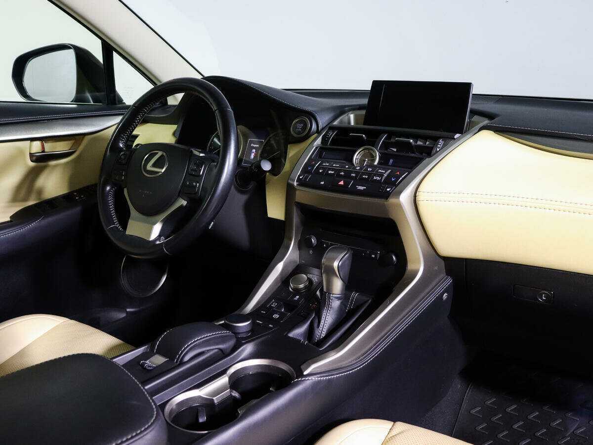 Lexus NX с пробегом — 2016 год. Фото: #6