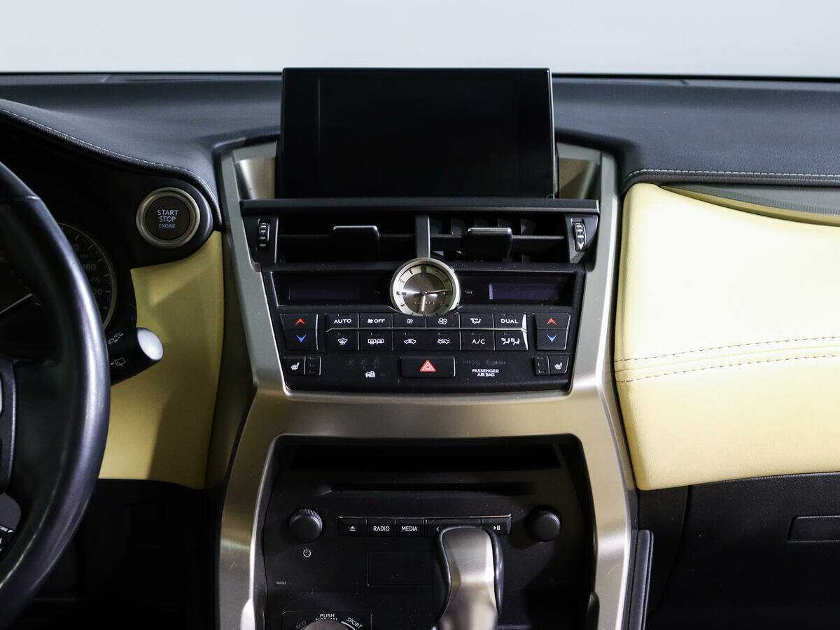 Lexus NX с пробегом — 2016 год. Фото: #10