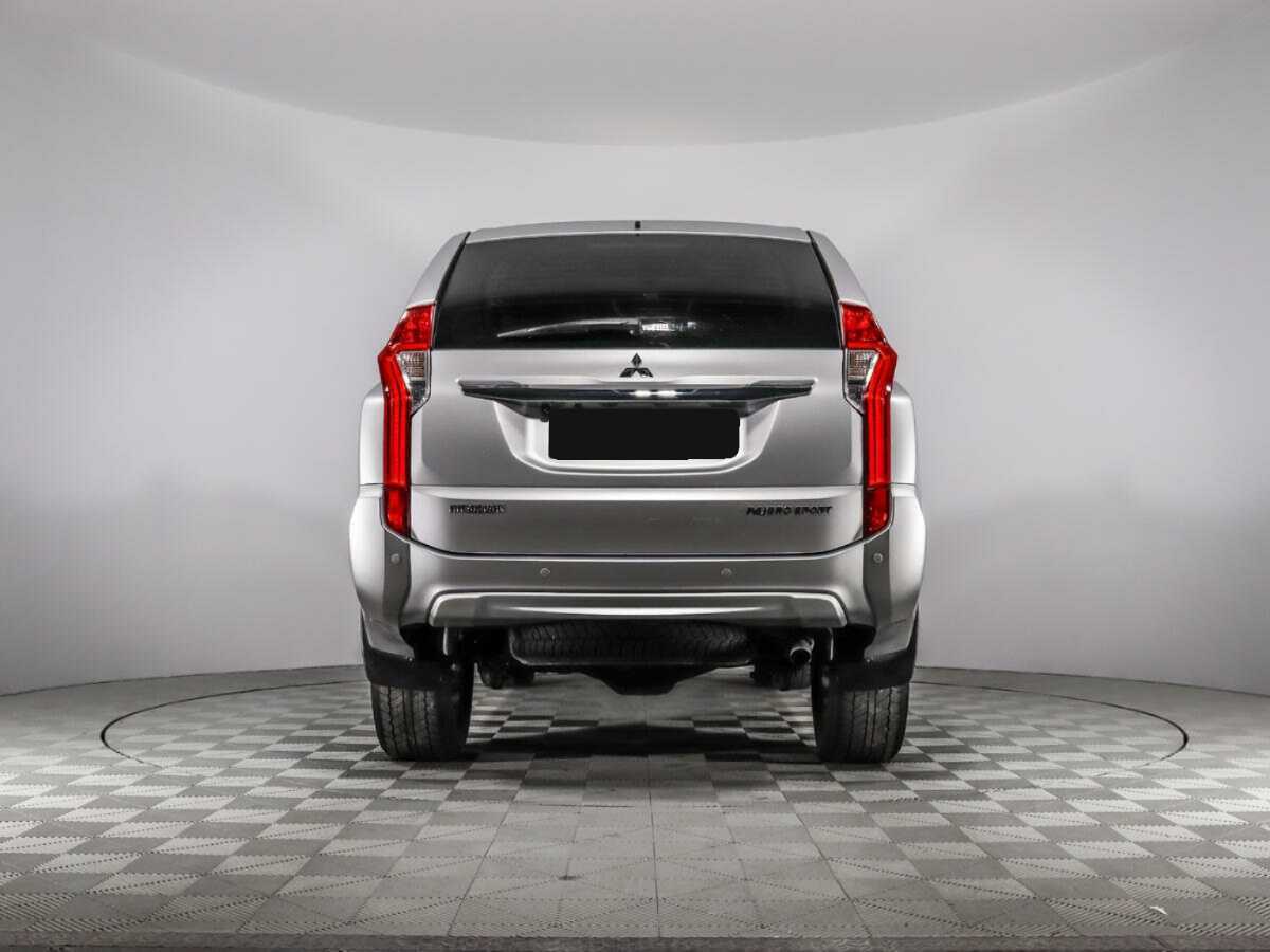 Mitsubishi Pajero Sport с пробегом — 2020 год. Фото: #5