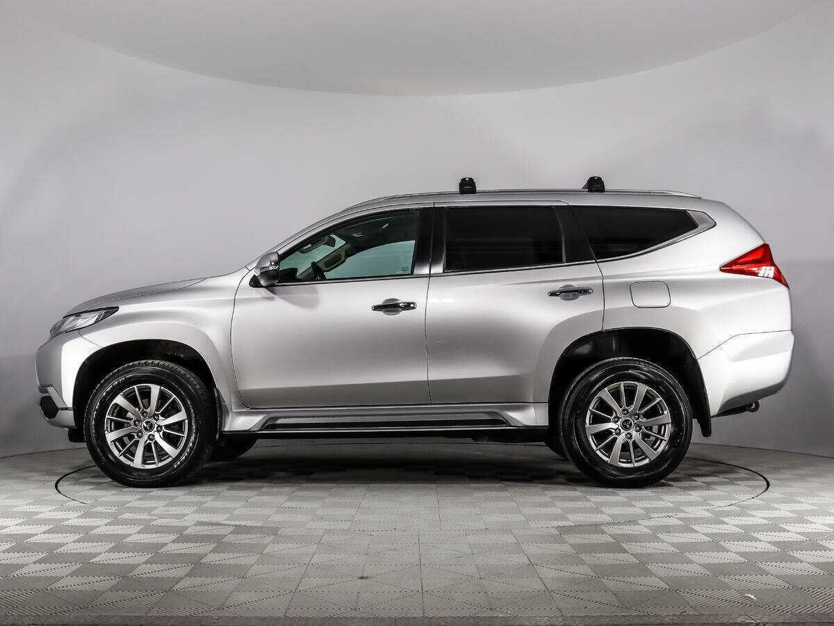 Mitsubishi Pajero Sport с пробегом — 2020 год. Фото: #7