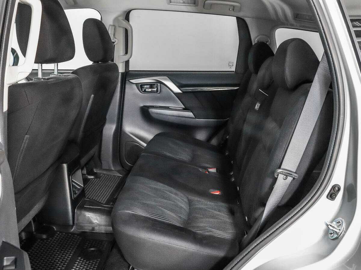 Mitsubishi Pajero Sport с пробегом — 2020 год. Фото: #10