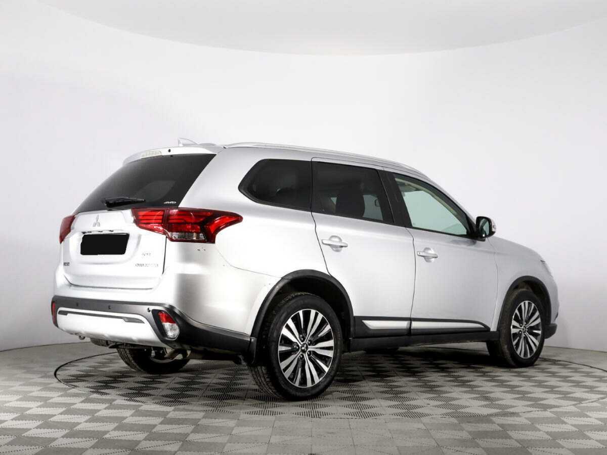 Mitsubishi Outlander с пробегом — 2019 год. Фото: #3