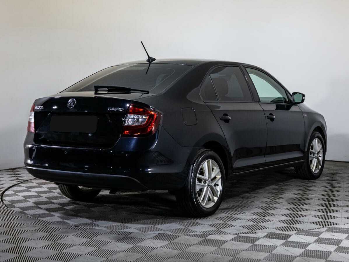 Skoda Rapid с пробегом — 2019 год. Фото: #3