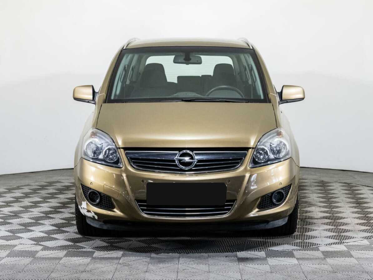 Opel Zafira с пробегом — 2012 год. Фото: #1