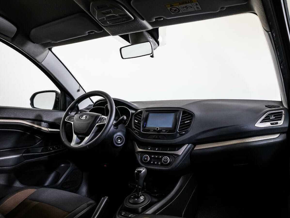 Lada (ВАЗ) Vesta с пробегом — 2016 год. Фото: #8