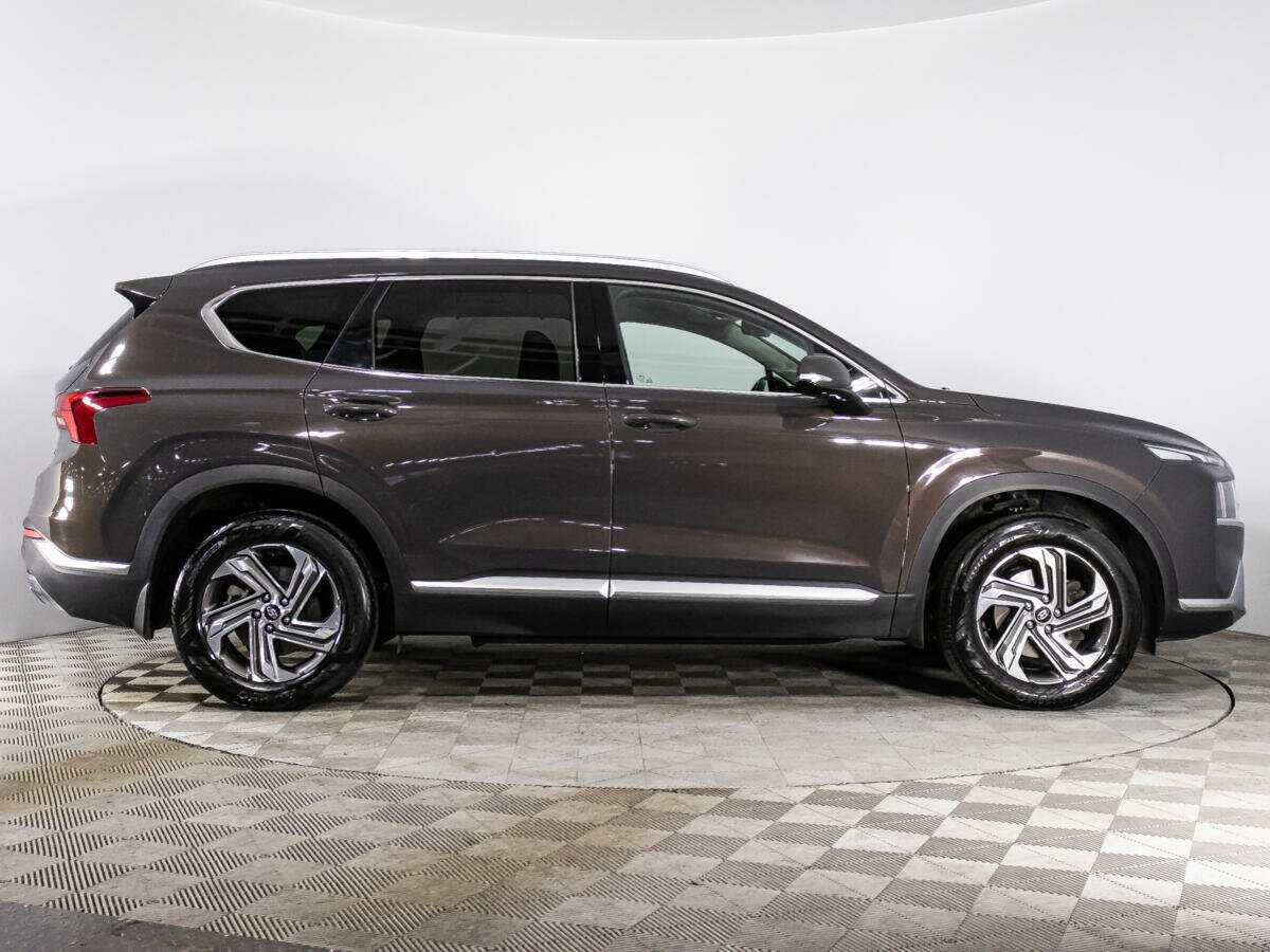 Hyundai Santa Fe с пробегом — 2022 год. Фото: #3