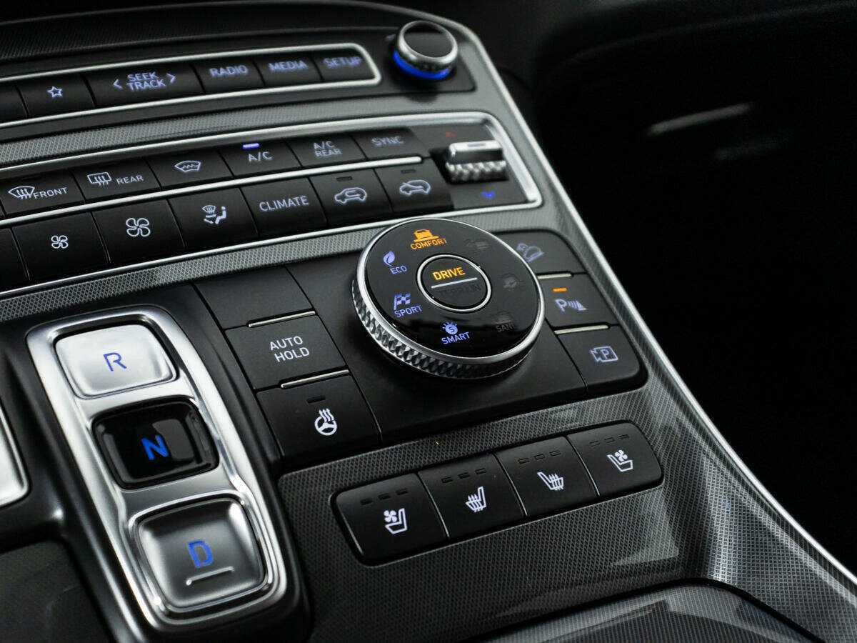 Hyundai Santa Fe с пробегом — 2022 год. Фото: #21