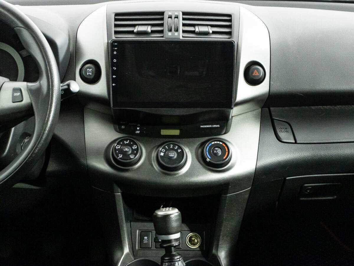 Toyota RAV4 с пробегом — 2010 год. Фото: #12