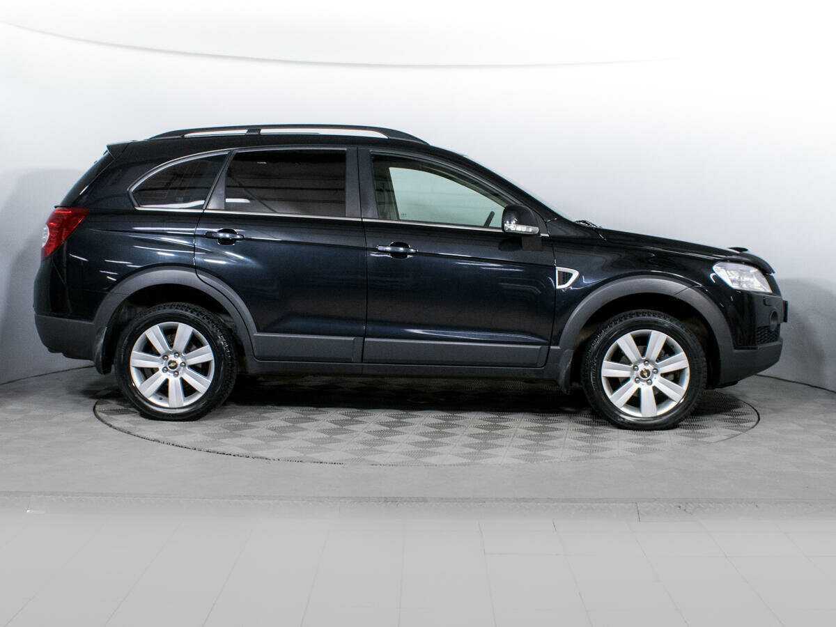 Chevrolet Captiva с пробегом — 2008 год. Фото: #3