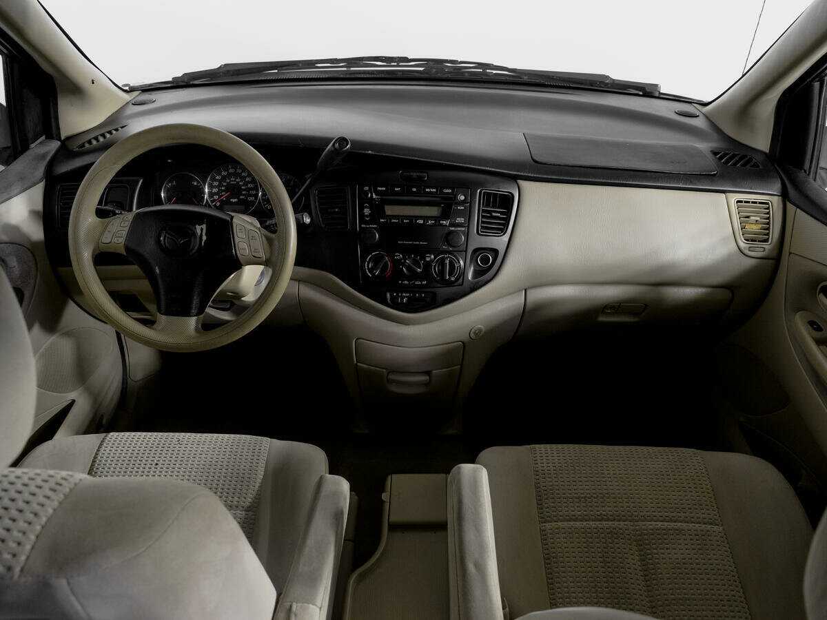 Mazda MPV с пробегом — 2003 год. Фото: #12