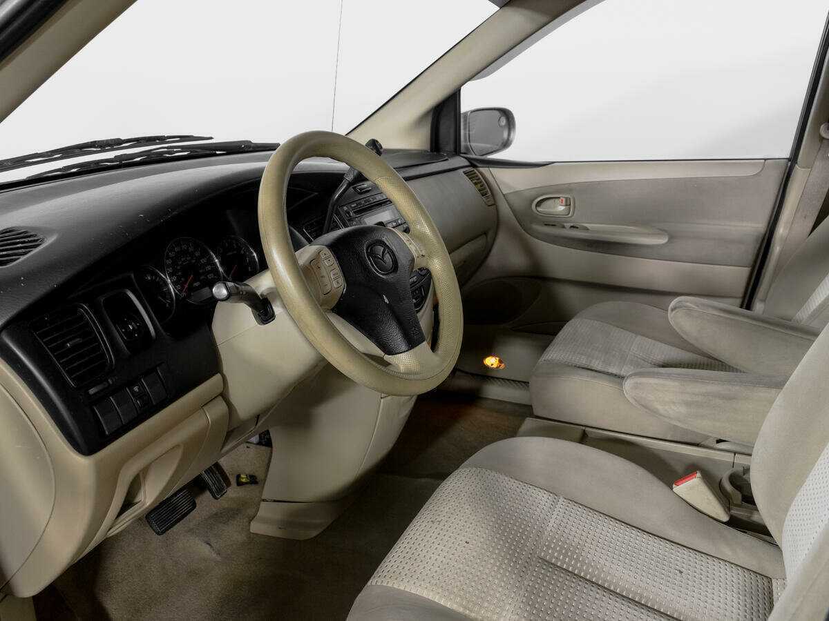 Mazda MPV с пробегом — 2003 год. Фото: #14