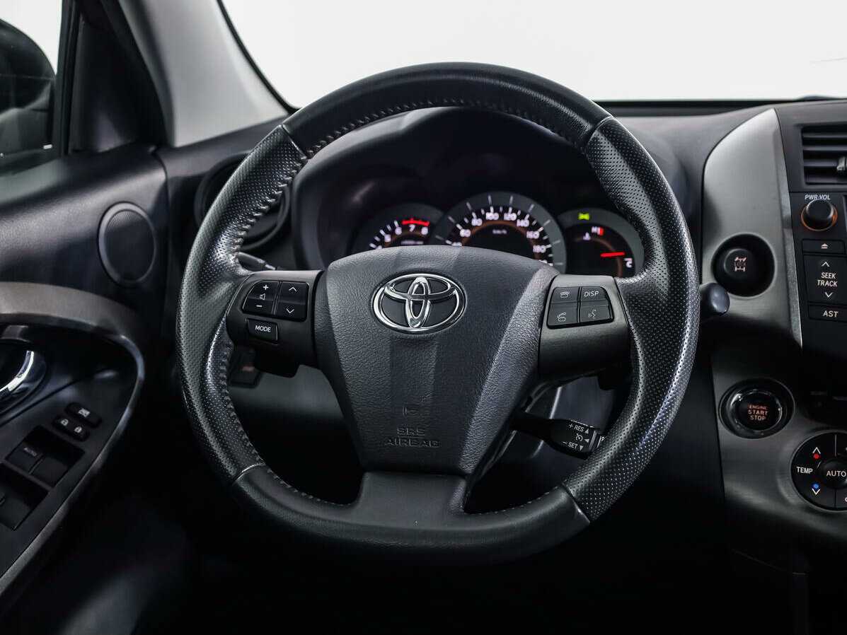 Toyota RAV4 с пробегом — 2011 год. Фото: #9