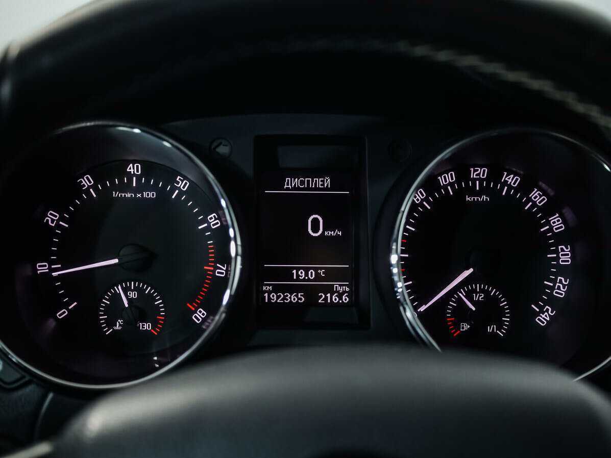 Skoda Yeti с пробегом — 2015 год. Фото: #15