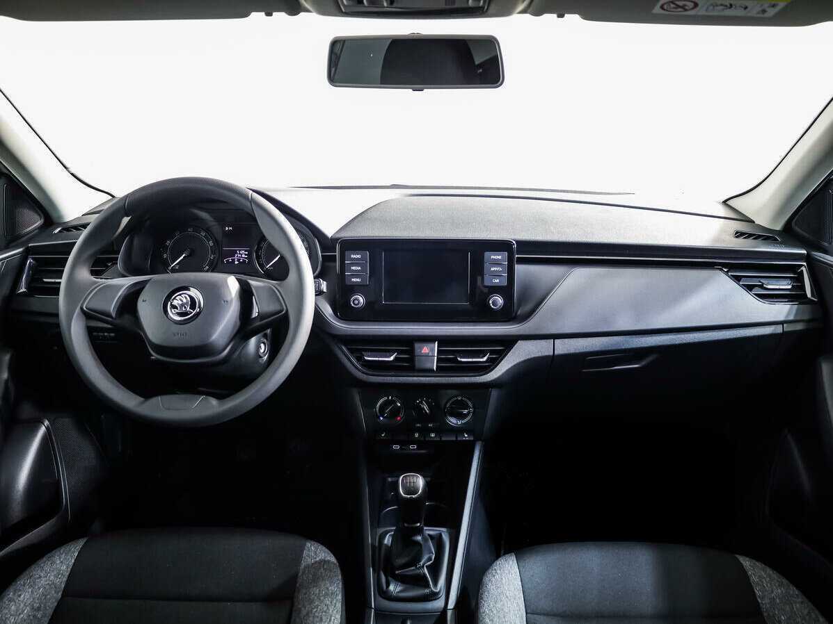 Skoda Rapid с пробегом — 2021 год. Фото: #8