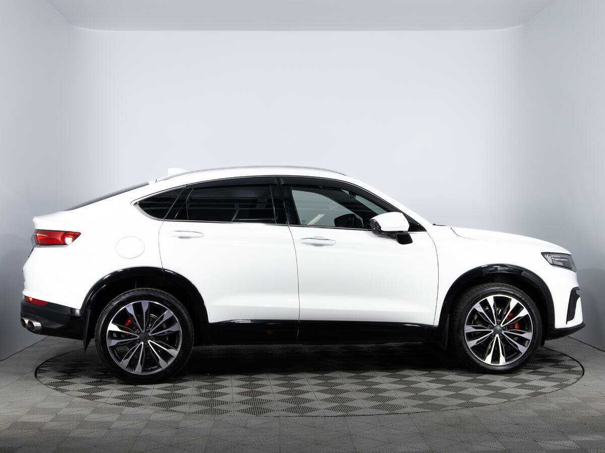 Geely Tugella с пробегом — 2023 год. Фото: #3