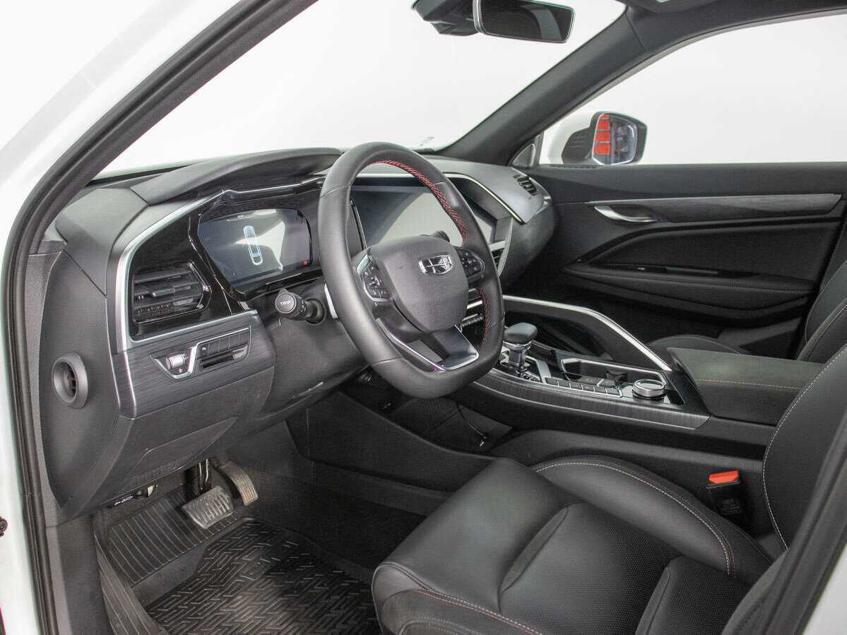 Geely Tugella с пробегом — 2023 год. Фото: #9