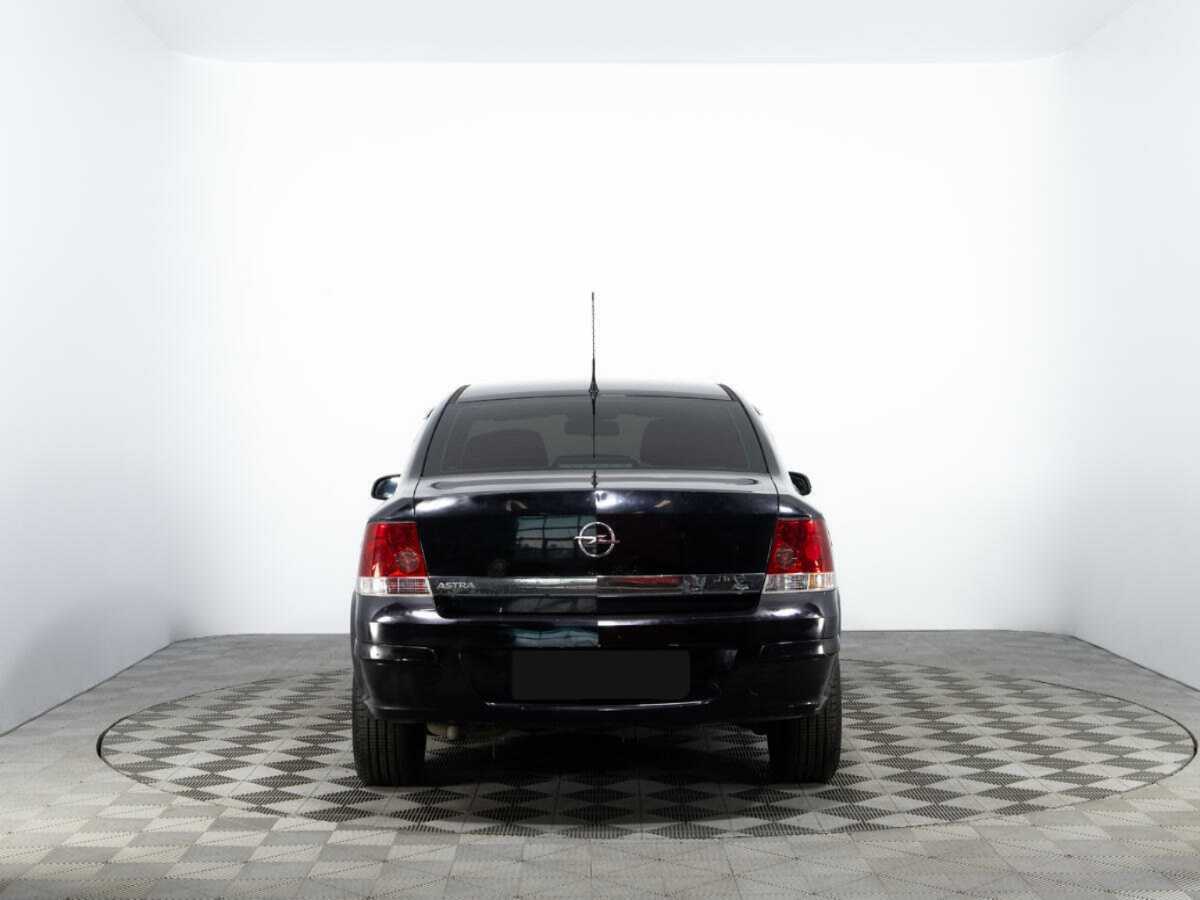 Opel Astra с пробегом — 2008 год. Фото: #5