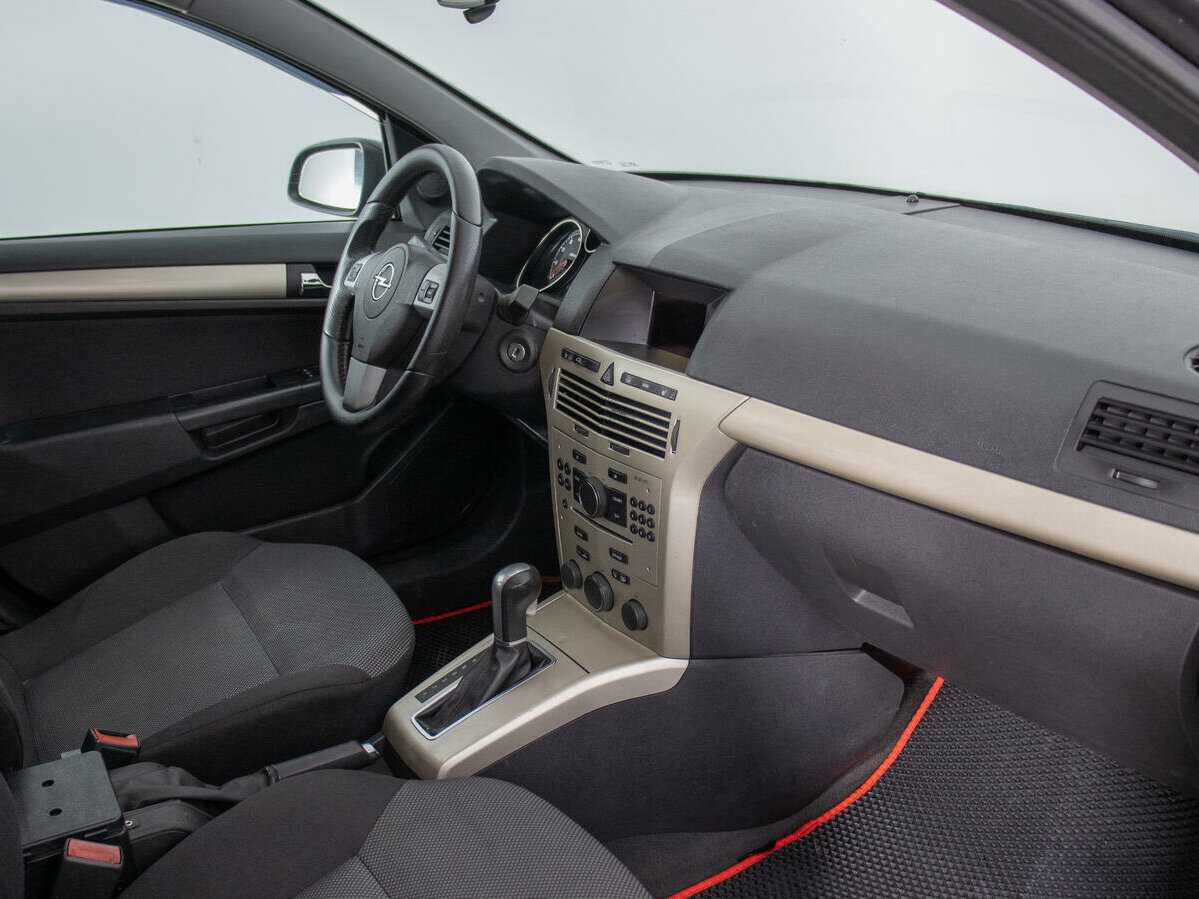Opel Astra с пробегом — 2008 год. Фото: #8