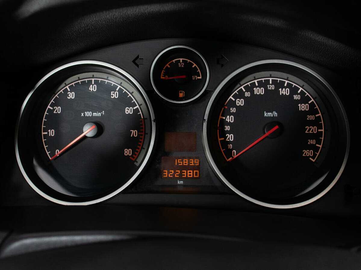 Opel Astra с пробегом — 2008 год. Фото: #11