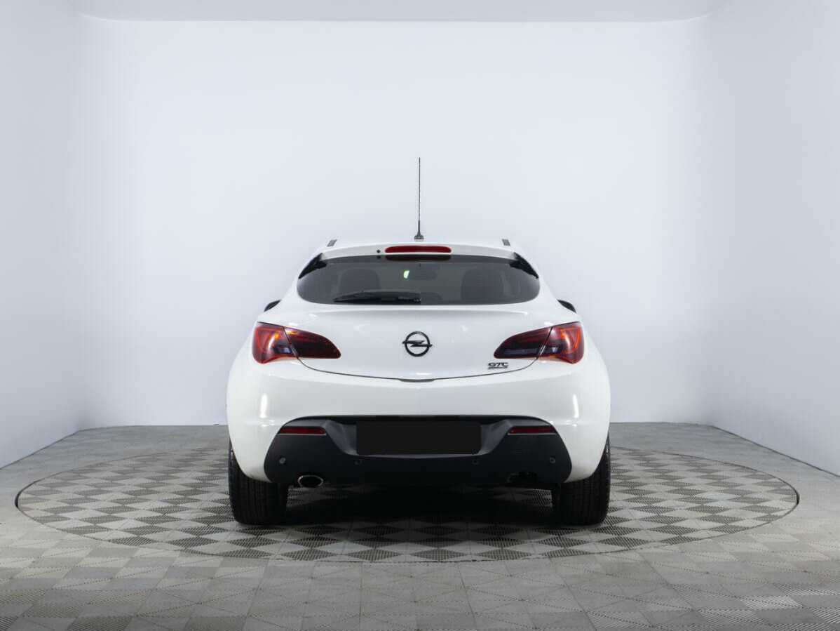 Opel Astra с пробегом — 2014 год. Фото: #5