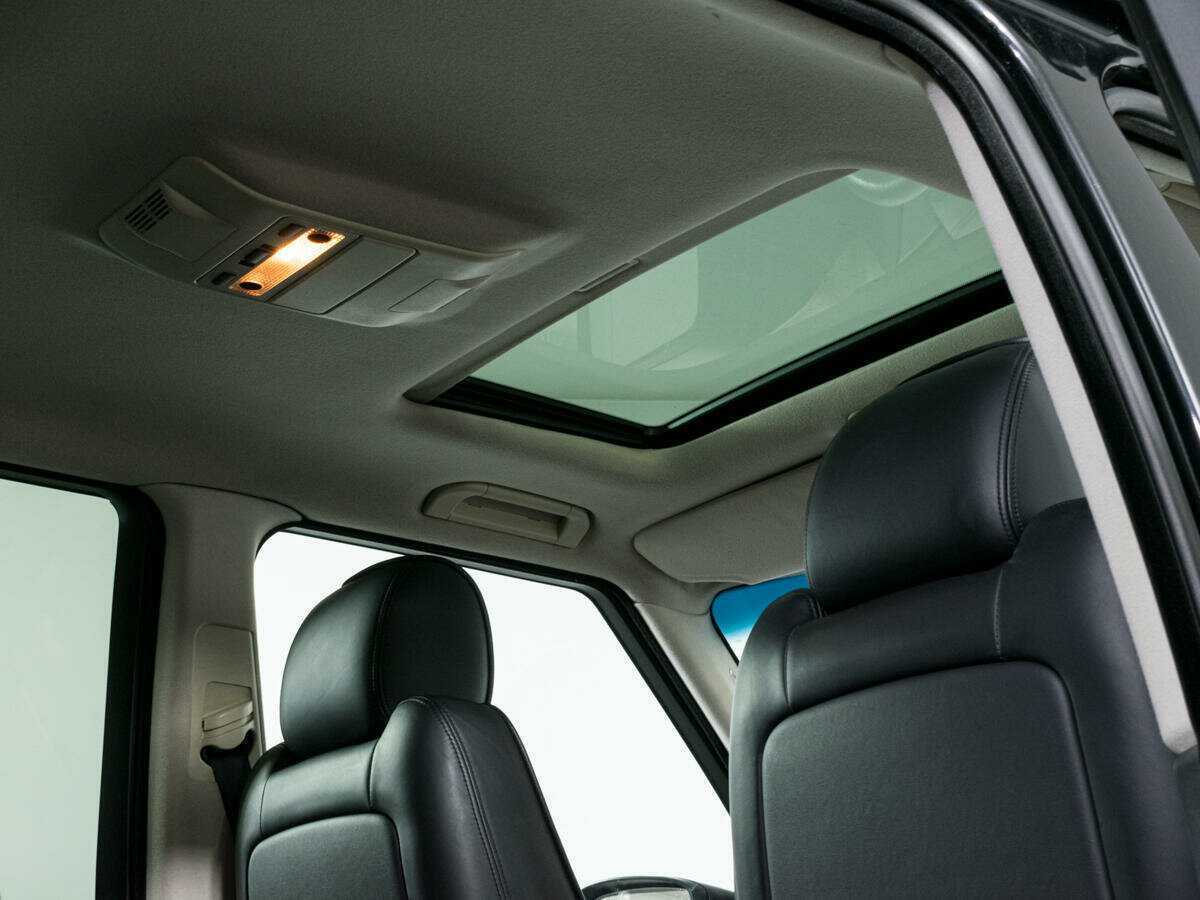 Land Rover Range Rover с пробегом — 2008 год. Фото: #12