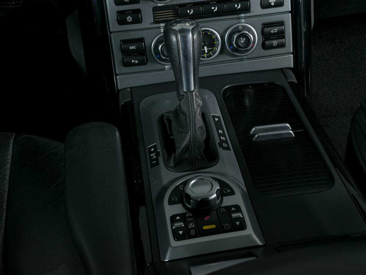 Land Rover Range Rover с пробегом — 2008 год. Фото: #17