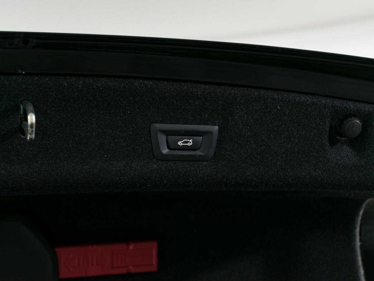 BMW 3 серии с пробегом — 2020 год. Фото: #5