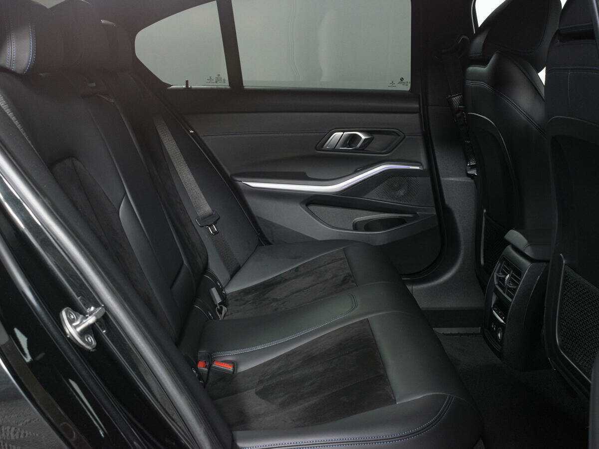 BMW 3 серии с пробегом — 2020 год. Фото: #9