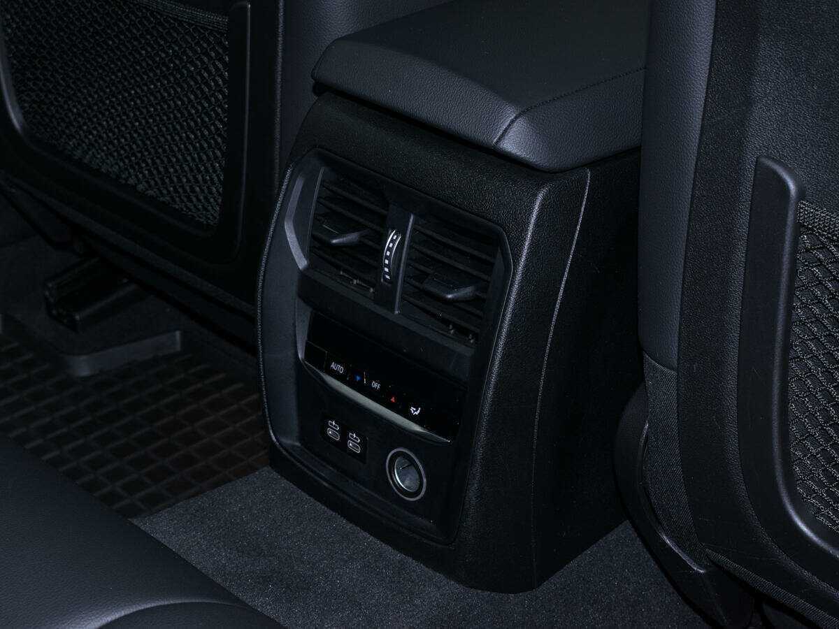 BMW 3 серии с пробегом — 2020 год. Фото: #10