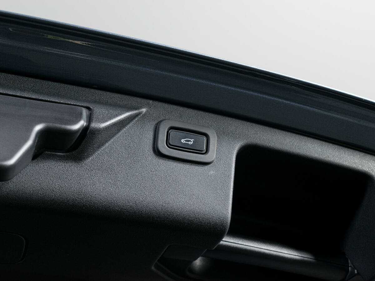 Land Rover Discovery Sport с пробегом — 2019 год. Фото: #8