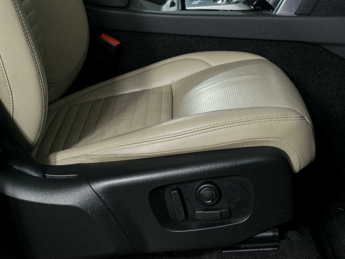 Land Rover Discovery Sport с пробегом — 2019 год. Фото: #13