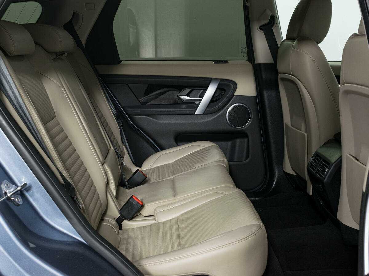 Land Rover Discovery Sport с пробегом — 2019 год. Фото: #14