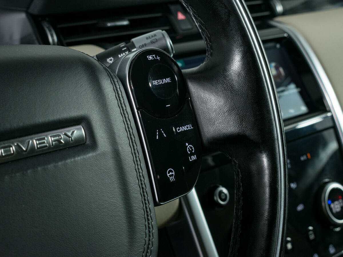 Land Rover Discovery Sport с пробегом — 2019 год. Фото: #17