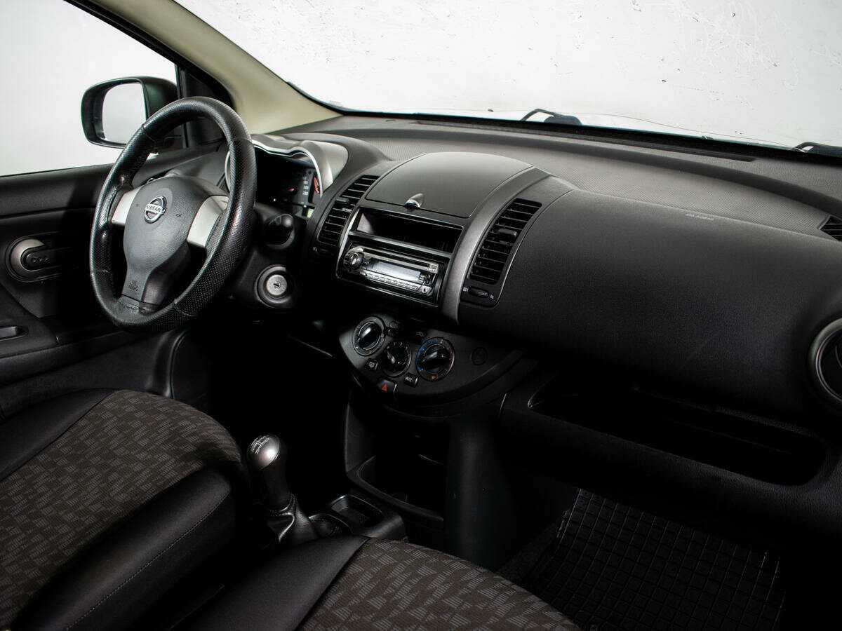 Nissan Note с пробегом — 2008 год. Фото: #6