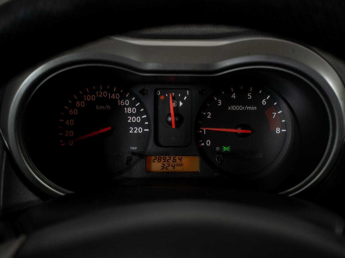 Nissan Note с пробегом — 2008 год. Фото: #9