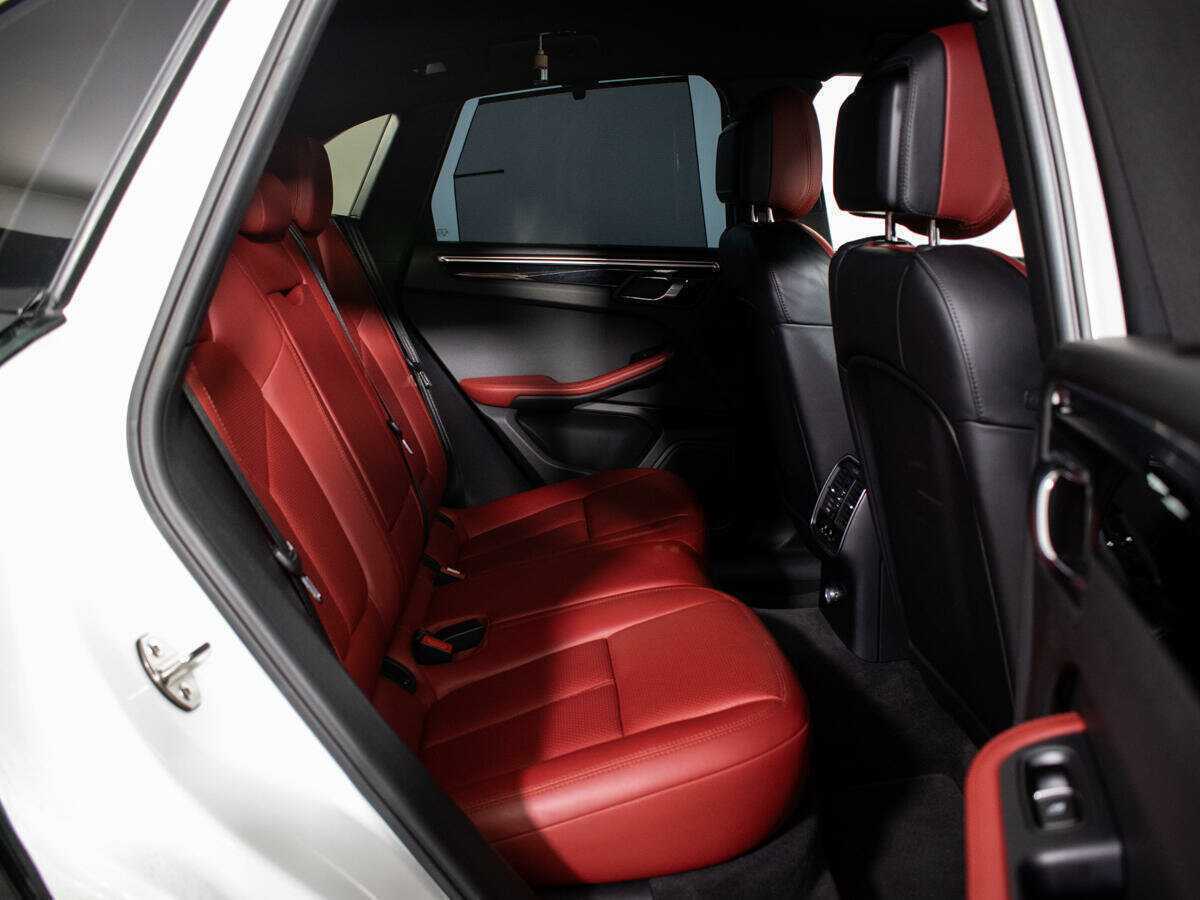 Porsche Macan с пробегом — 2015 год. Фото: #7