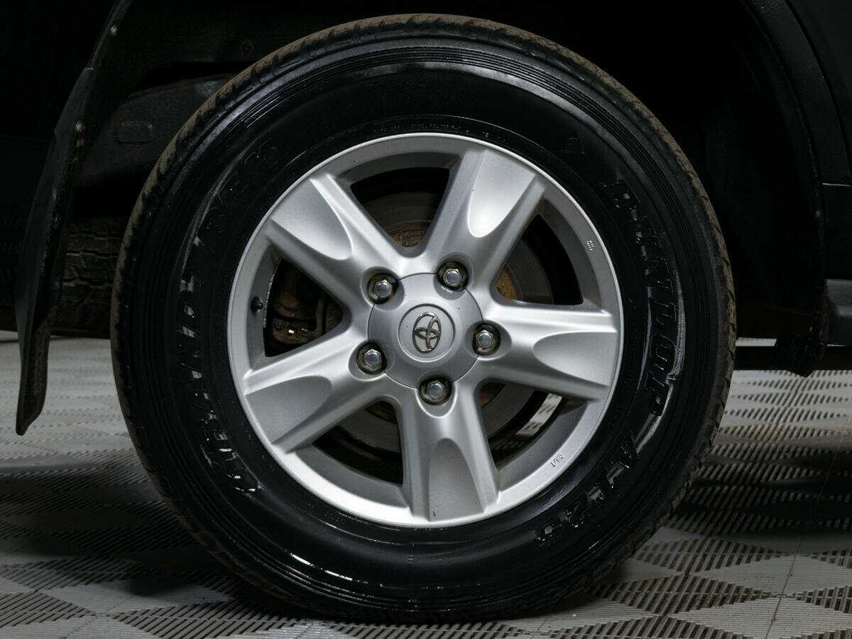 Toyota Land Cruiser с пробегом — 2011 год. Фото: #23