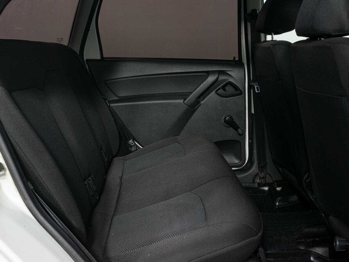 Lada (ВАЗ) Granta с пробегом — 2018 год. Фото: #9